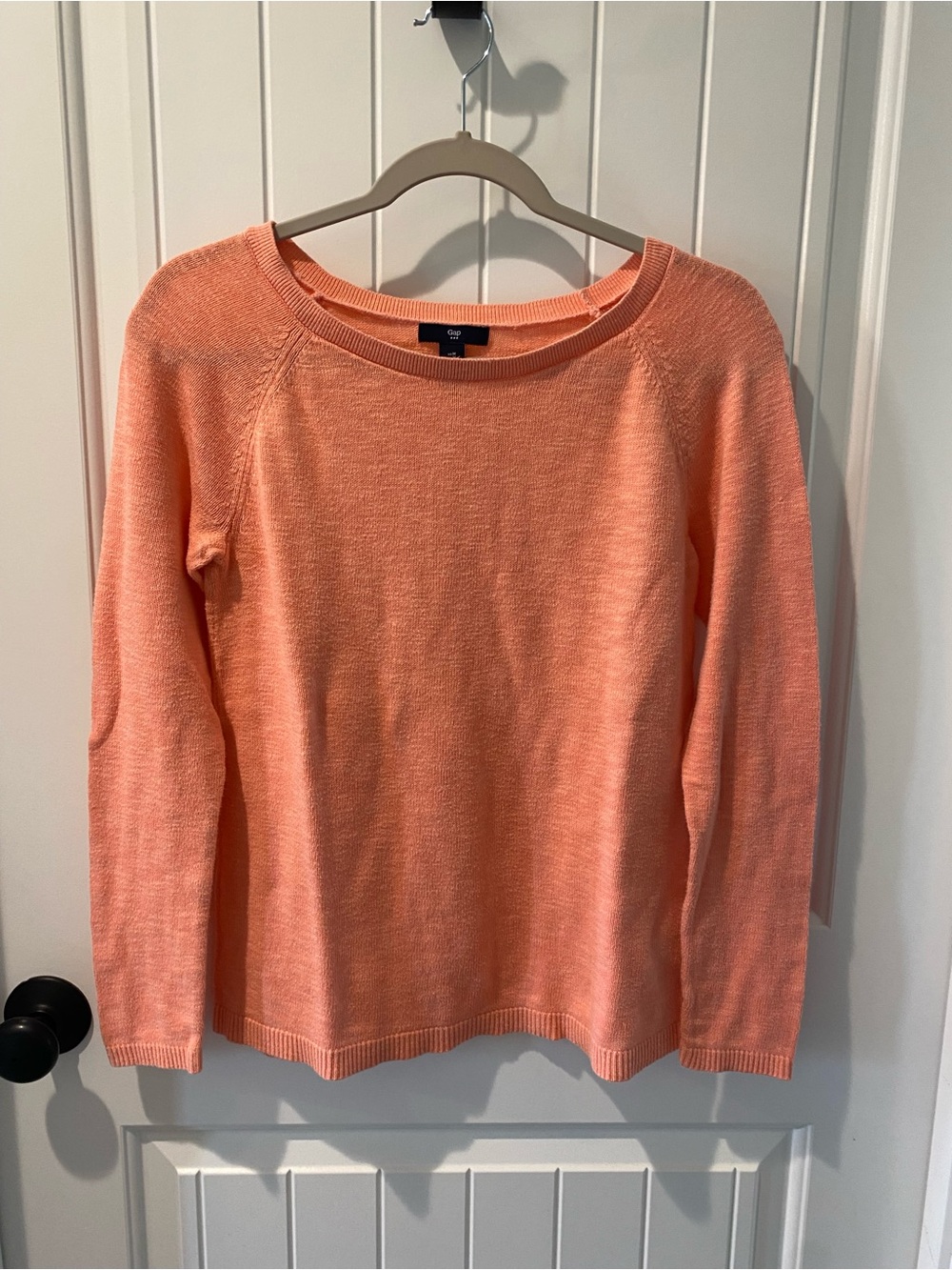 GAP Lightweight Crewneck Sweater - Coral Peach